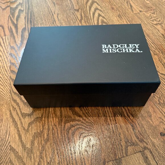 Badgley Mischka Womens Sz 1 Cher Crystal Buckle Pumps Black Satin Stilettos Glam - Picture 4 of 16